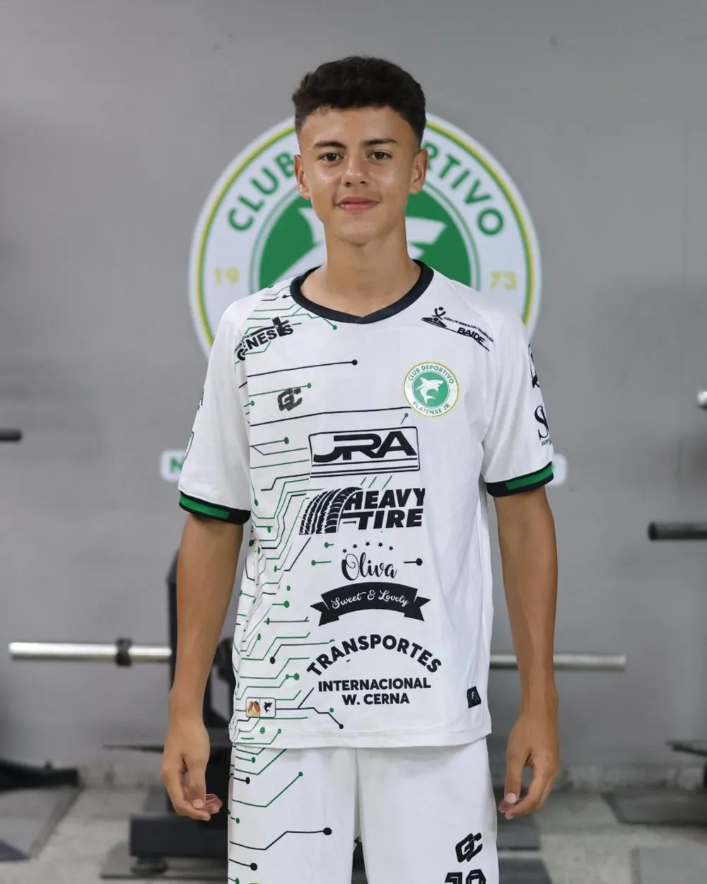 Jugador con el uniforme local blanco