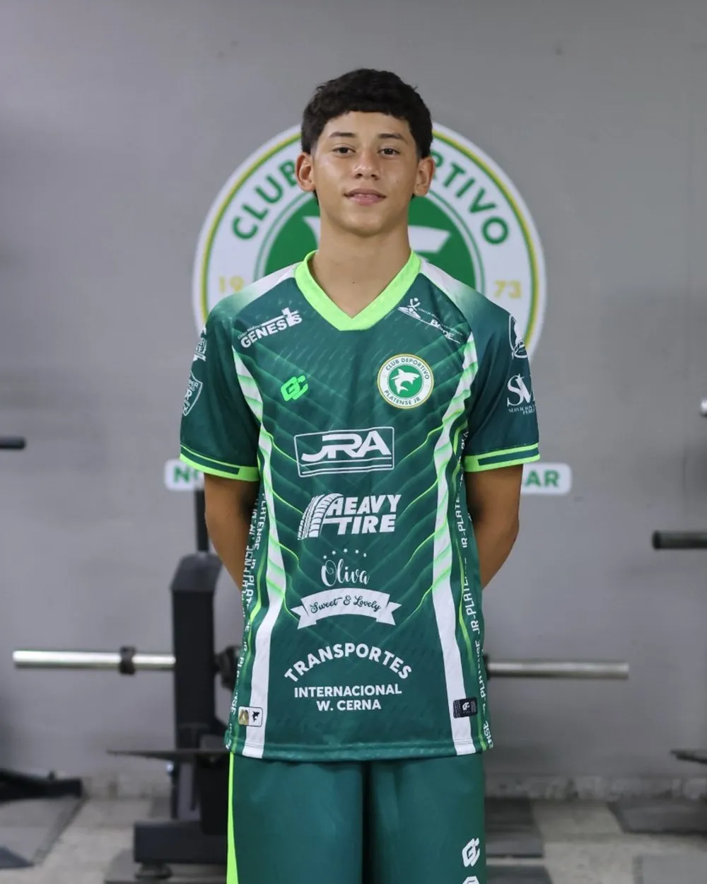 Jugador con el uniforme visitante verde