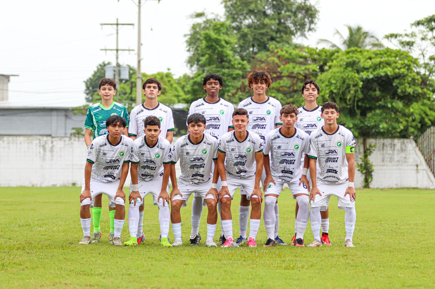 Juventud con hambre: la Intermedia arrancó con goleada 9-1 a CD Cascadas
